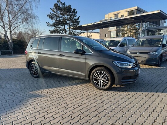 VOLKSWAGEN Touran People 1,5 TSI EVO2 7DSG 110 kW_3