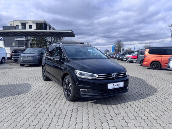 VOLKSWAGEN Touran People 1,5 TSI EVO2 7DSG 110 kW_3