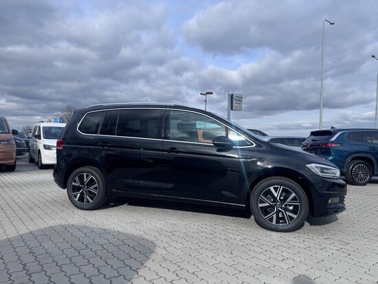 VOLKSWAGEN Touran People 1,5 TSI EVO2 7DSG 110 kW_4