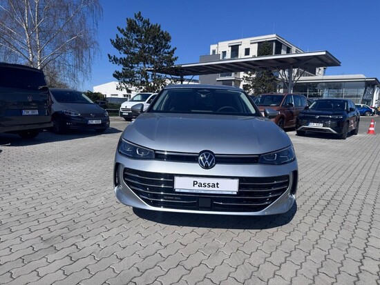 VOLKSWAGEN Passat Elegance 2,0 TDI 110 kW  7 Automatická 110 kW_2