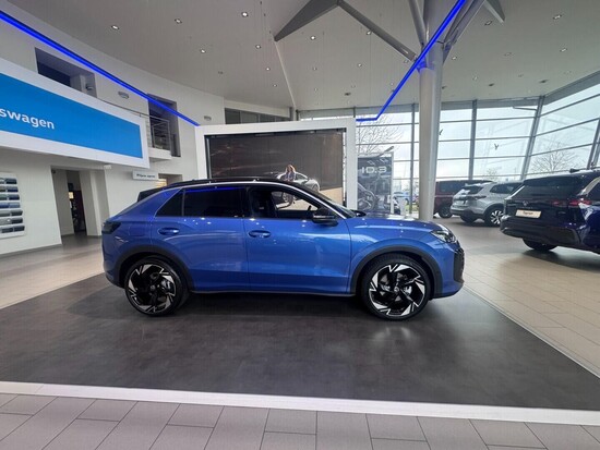 VOLKSWAGEN T-Roc R-Line 1,5 eTSI 7DSG 110 kW_4