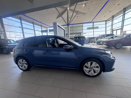 VOLKSWAGEN Golf People 1,5 TSI 85 kW OL od 5.447 kč bez DPH !!!_4