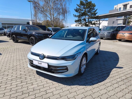 VOLKSWAGEN Golf People 1,5 TSI 85 kW  Operativní leasing od 5.447 kč bez DPH !_1