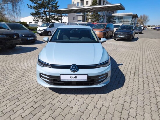 VOLKSWAGEN Golf People 1,5 TSI 85 kW  Operativní leasing od 5.447 kč bez DPH !_2