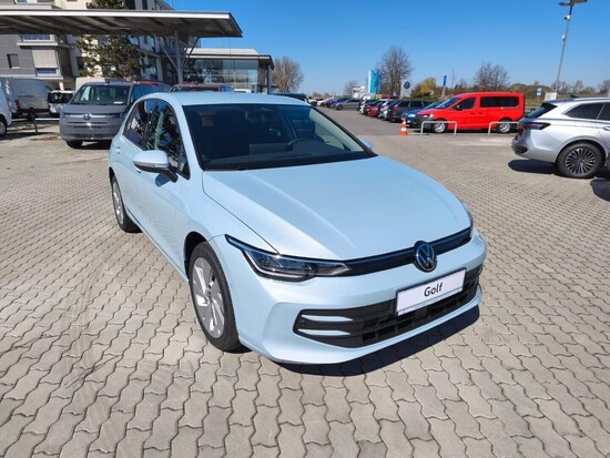 VOLKSWAGEN Golf People 1,5 TSI 85 kW  Operativní leasing od 5.447 kč bez DPH !_3