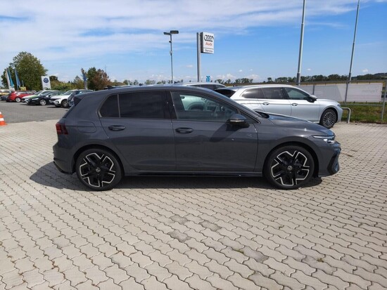 VOLKSWAGEN Golf R-Line People 1,5 eTSI mHEV 110 kW 7 DSG_4