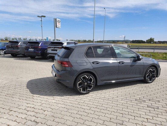 VOLKSWAGEN Golf R-Line People 1,5 eTSI mHEV 110 kW 7 DSG_5