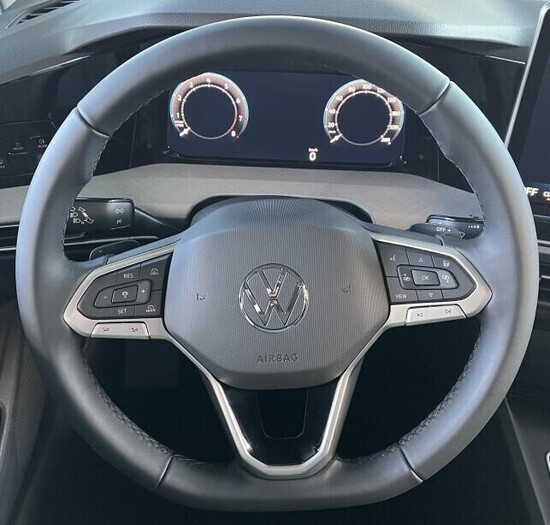 VOLKSWAGEN Golf People 1,5 eTSI 85 kW 7 DSG_5