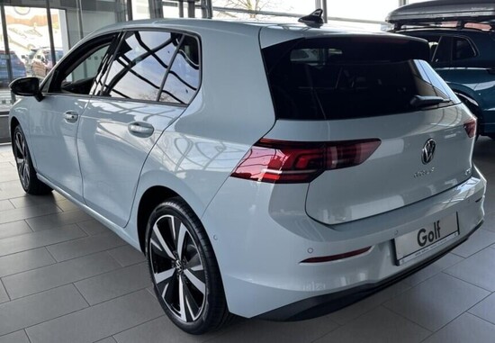 VOLKSWAGEN Golf People 1,5 eTSI 110 kW 7 DSG mHEV_2