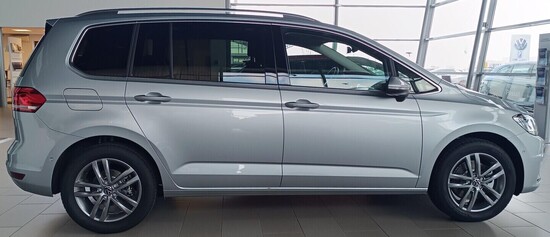 VOLKSWAGEN Touran People 1,5 TSI EVO2 7DSG 110 kW_4