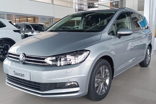 VOLKSWAGEN Touran People 1,5 TSI EVO2 7DSG 110 kW_1