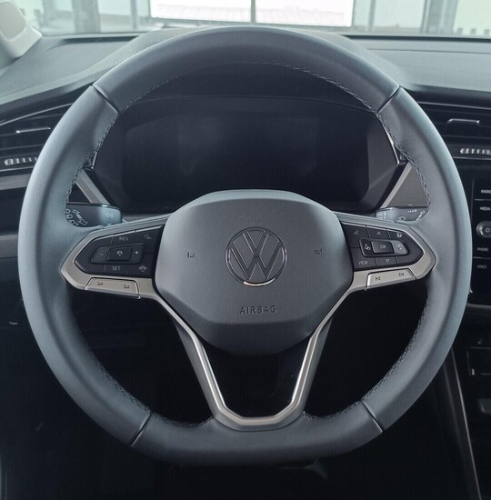 VOLKSWAGEN Touran People 1,5 TSI EVO2 7DSG 110 kW_5