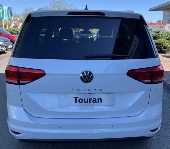 VOLKSWAGEN Touran People 1,5 TSI EVO2 7DSG 110 kW_3