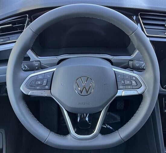 VOLKSWAGEN Touran People 1,5 TSI EVO2 7DSG 110 kW_5