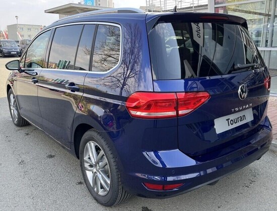 VOLKSWAGEN Touran People 1,5 TSI EVO2 7DSG 110 kW_2