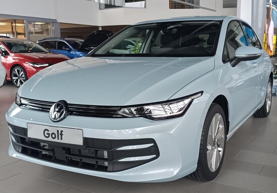 VOLKSWAGEN Golf People 1,5 eTSI 110 kW 7 DSG mHEV_1