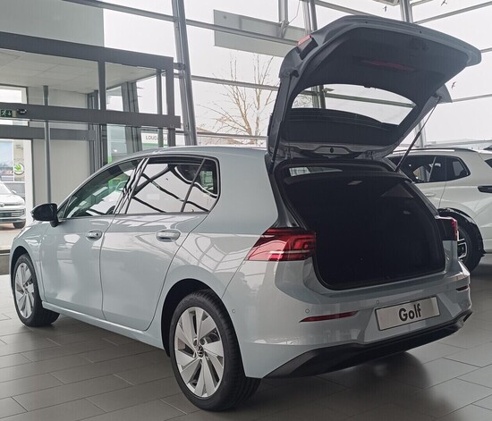 VOLKSWAGEN Golf People 1,5 eTSI 110 kW 7 DSG mHEV_4
