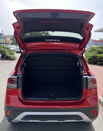 VOLKSWAGEN T-Cross Love 1.0 TSI 85 kW 6G 85 kW_3