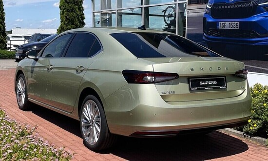 ŠKODA Superb L&K  2,0 TDI 4x4 142 kW_4