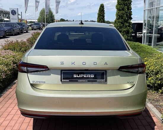 ŠKODA Superb L&K  2,0 TDI 4x4 142 kW_5