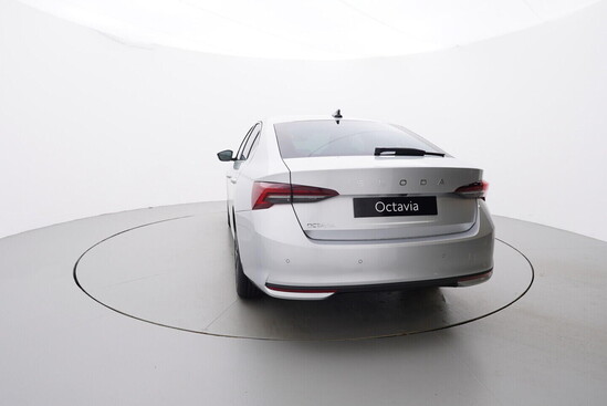 ŠKODA Octavia 130 let Premium 1,5 TSI 110 kW _4