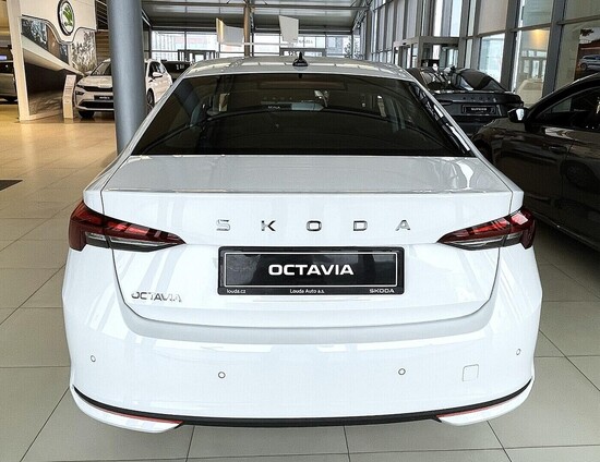 ŠKODA Octavia Essence 2,0 TD 110 kW_3