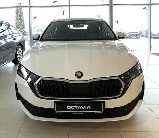 ŠKODA Octavia Essence 2,0 TD 110 kW_4