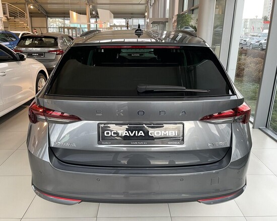 ŠKODA Octavia Combi 130 let 1,5 TSI 110 kW_3