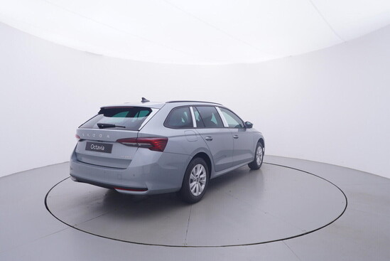 ŠKODA Octavia Combi Selection 1,5 TSI 110 kW_5