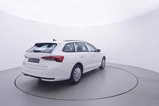 ŠKODA Octavia Combi Essence 2,0 TDI 85 kW 6-stup. mech._5