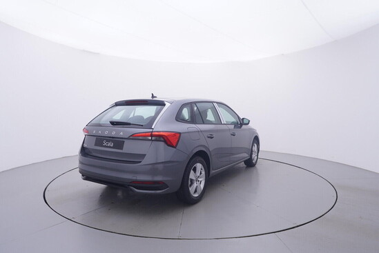 ŠKODA Scala Selection 1,0 TSI 70 kW 5 Manuální Classic_5