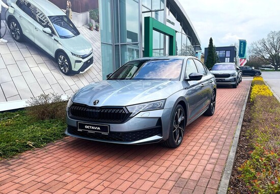 ŠKODA Octavia Sportline 2,0 TDI 110 kW 7-stup. automat._1