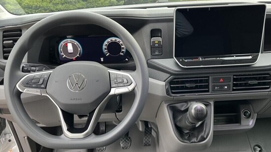 VOLKSWAGEN Crafter skříň 35 SR 2.0TDI 103 kW_5