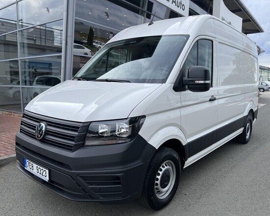 VOLKSWAGEN Crafter skříň 35 2,0 8AU FWD SR 103 kW_1