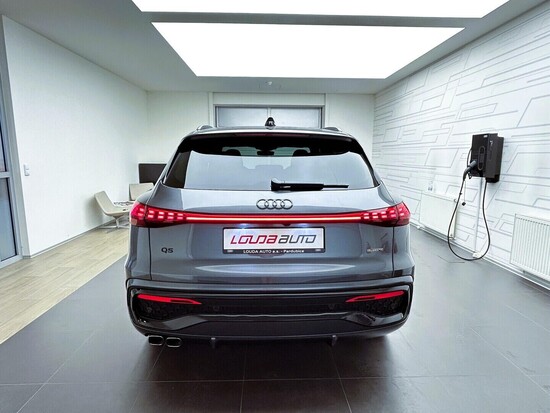 AUDI Q5 S-line 40 TDI quattro STR 150 kW_3
