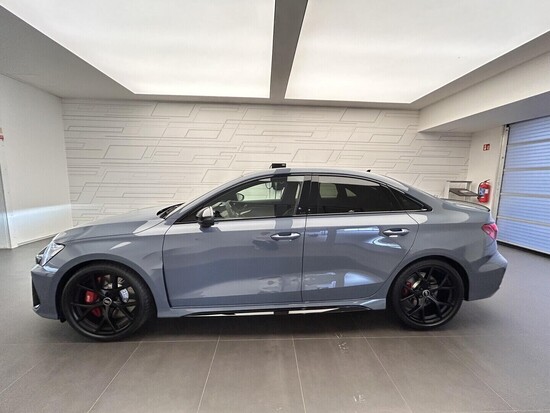 AUDI RS 3 Limuzína 2.5 TFSI 294 kW_2
