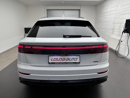 AUDI Q8 SUV TDI quattro 210 kW_3