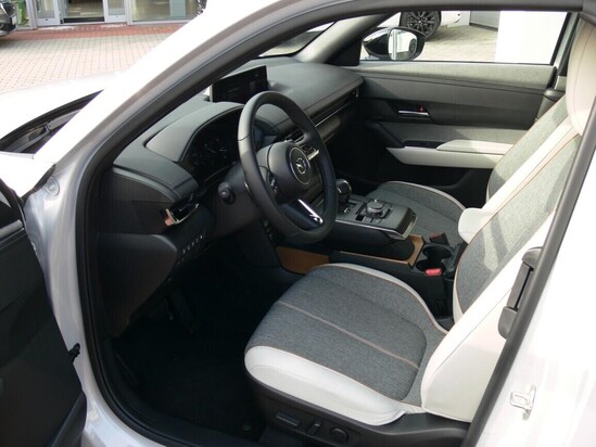 MAZDA MX-30 Makoto Premium R-EV e-Skyactiv 125 kW_4