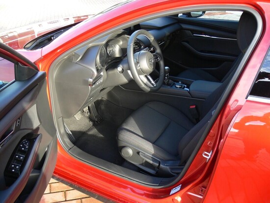 MAZDA 3 HB Homura 2.5 G140 101 kW_4