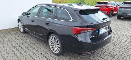 ŠKODA Octavia Combi Exclusive Selection 2,0 TDI 110 kW _3