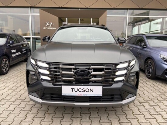 HYUNDAI TUCSON NX4 20 Years Luxury 1,6 T-GDI 118 kW_3
