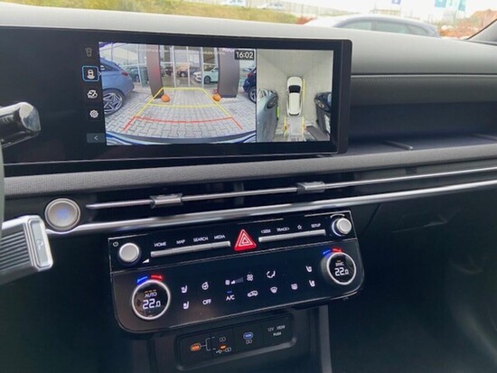 HYUNDAI TUCSON NX4 20 Years Luxury 1,6 T-GDI 118 kW_2