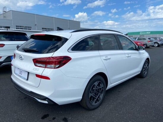 HYUNDAI I30 WG 26 1,6TGDI DCT STYLE 110 kW_4
