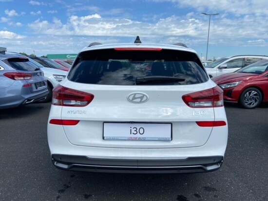 HYUNDAI I30 WG 26 1,6TGDI DCT STYLE 110 kW_5