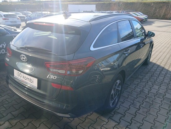 HYUNDAI I30 26 WG 1,0 T-GDI MT STYLE 85 kW_4
