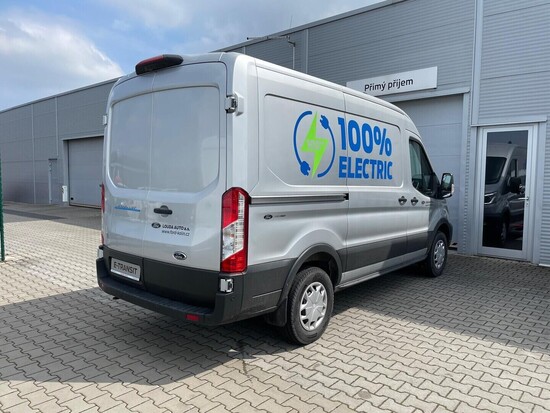 FORD E-Transit Van TREND 350 L2 198 kW 68 kWh,0 Elektromotor 198 kW_4