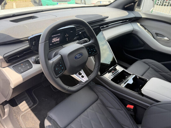FORD Elektrické  Capri Premium 77 kWh prodloužený dojezd (210 kW/286k) _5