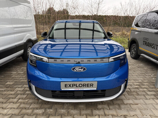 FORD Elektrický Explorer AWD Premium 79 kWh 250 kW_2