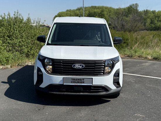 FORD Transit Courier Van 1,5 EcoBlue 74 kW + TAŽNÉ ZAŘÍZENÍ_2