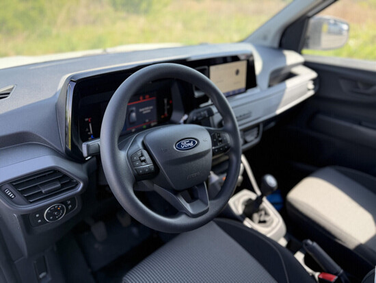 FORD Transit Courier Van 1,5 EcoBlue 74 kW + TAŽNÉ ZAŘÍZENÍ_5